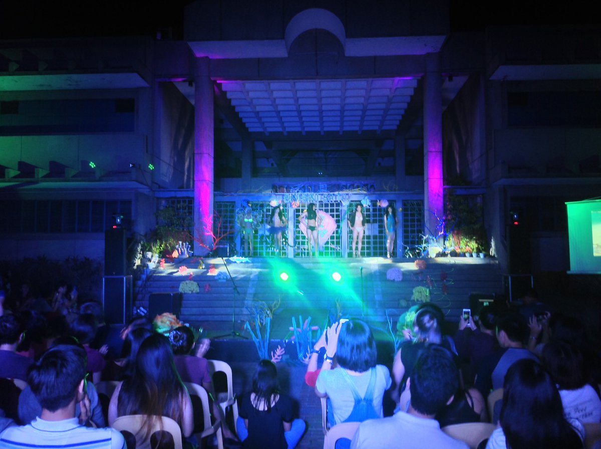 upcssc's tweet photo. Happening now: Binibini Ba'To? at the Math Grand Staircase!!
#CSWeek2016 #CSthebest #CallOfTheDeep https://t.co/FQ86j6ERjC