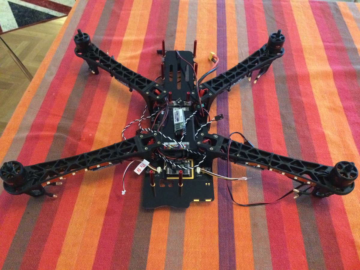 toutconnecter's tweet photo. Mon nouveau TBS Discovery en cours de montage avec #dropix de chez @drotek https://t.co/2CQkZK24qr
