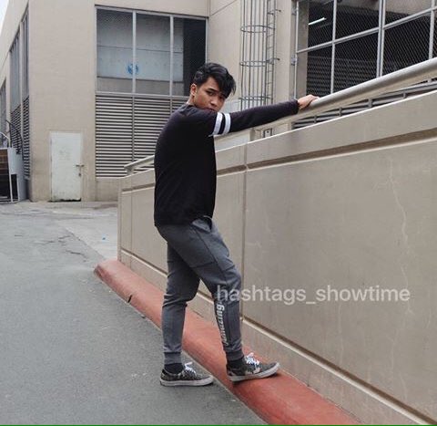HASHTAG_UPDATES's tweet photo. #Hashtag @itsjimboymartin 

Basta Hashtags, HASHtig! https://t.co/RywQUxZj39