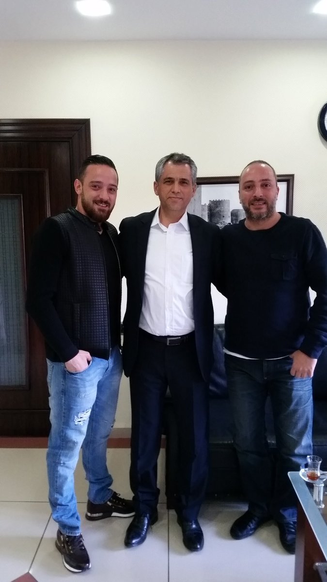 Belediyeye uğrayıp Fırat Başkanı görmek nasip oldu. Dertleştik biraz. Takım arkadaşım Deniz de vardı.
#HaberNobeti
