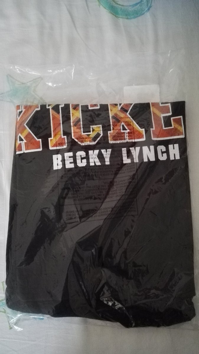 HawkeBITW's tweet photo. My @BeckyLynchWWE shirt finally come! Can't wait to support her here in Italy! #lasskicker #bexgeneration https://t.co/3fsLcuHQ38