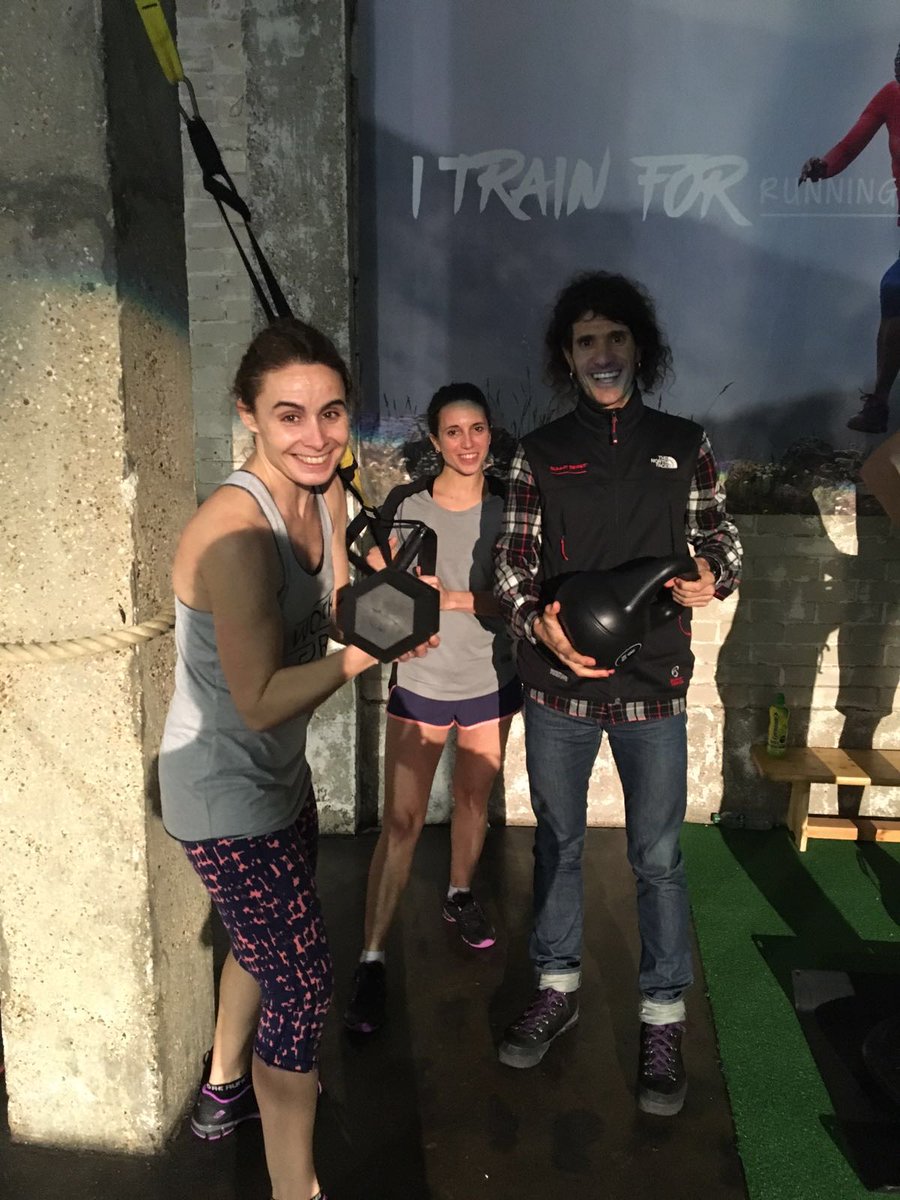RevistaTrailRun's tweet photo. En Londres experimentando el concepto Mountain Athletics de @thenorthface con @DepaRunner y @Jelenmor #Itrainhard https://t.co/Y5ZvTIUoEd