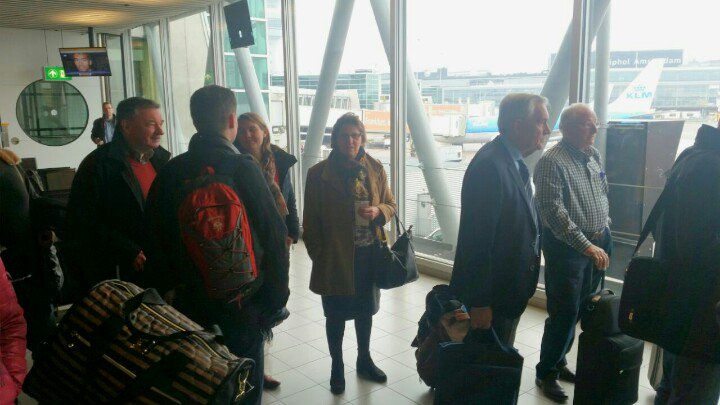 VriendZjitomir's tweet photo. Met een grote groep klaar om met @KLM naar #Oekraïne te gaan voor het afscheid van @janvanbeest en @margreetvbeest https://t.co/ToeT9r6RgY