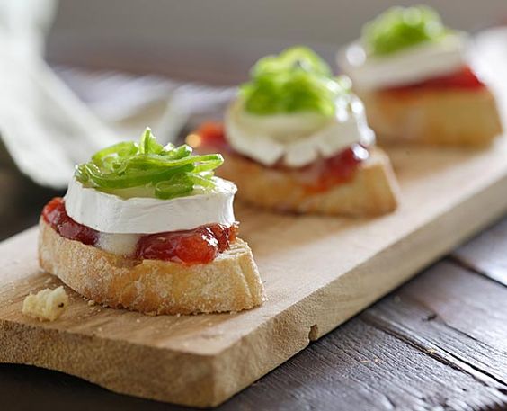 SalYMortero's tweet photo. Con estas 4 #recetas de #montaditos con #confits, descubrirás un mundo de #sabores #gourmet https://t.co/OHA3bKgXS5 https://t.co/fKtcVDHSz6
