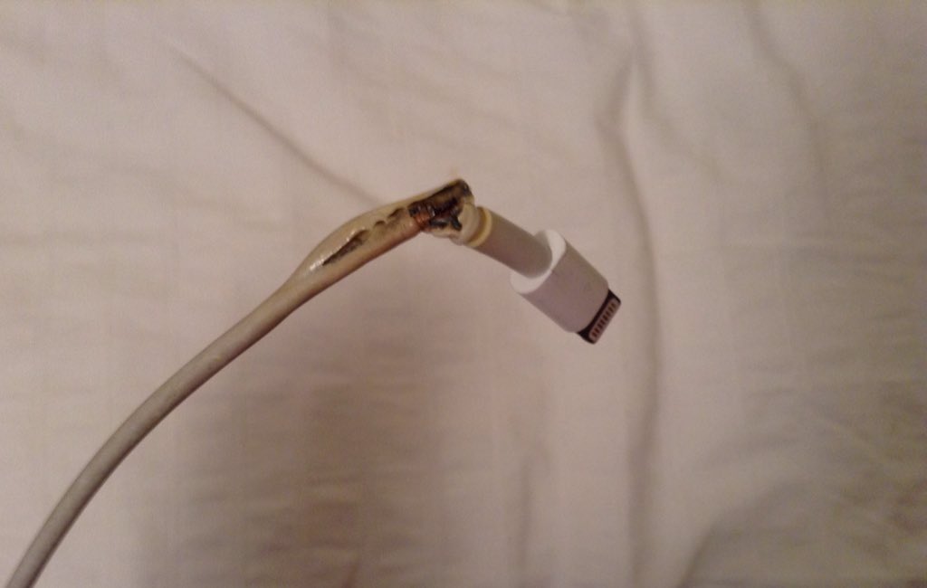 malape's tweet photo. This.Just.Happened 😰 Original lightning to USB started to burn while I was using it! #scary #apple #ipad https://t.co/8wjOXueUCM
