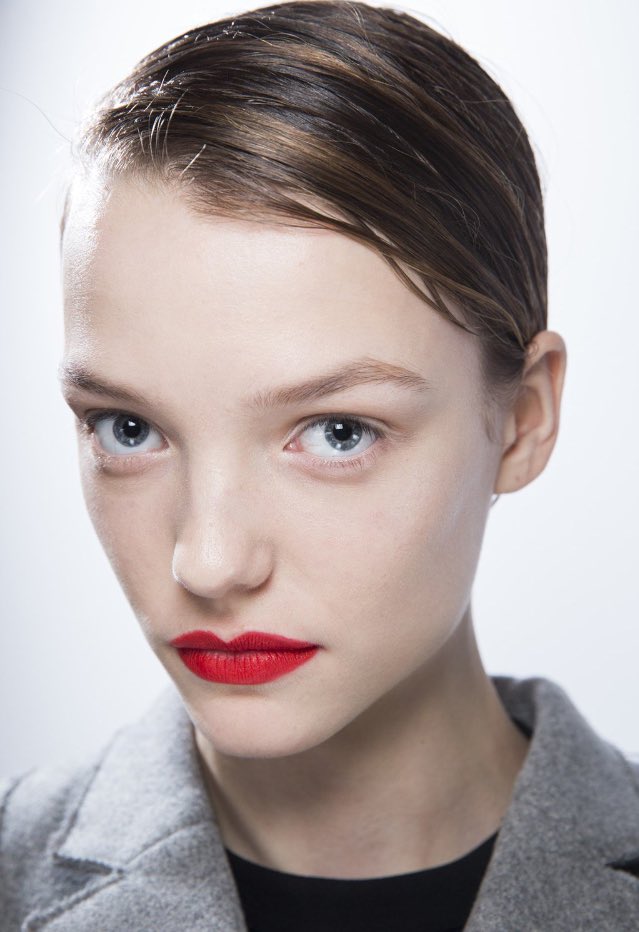BreakInspi's tweet photo. The best hair and makeup of #NYFW16 #breakinspiration https://t.co/i2VYvXKhv6