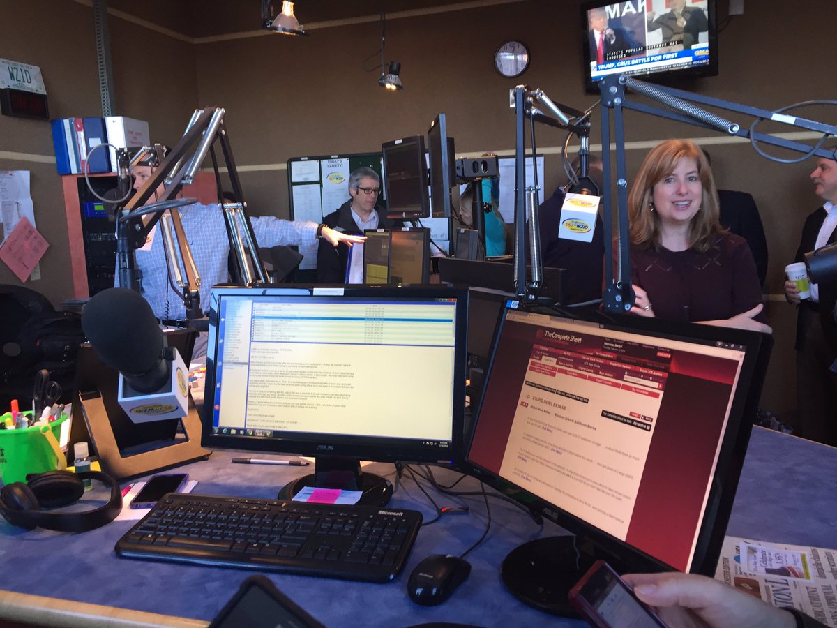 With <a href="/LGM_Leadership/">LeadershipManchester</a> at <a href="/WZID/">95.7 WZID</a> to kick off #LGM_16 communications &amp; media day! #MHT <a href="/grapevinemktg/">Grapevine Marketing</a> <a href="/SNHUOnCampus/">SNHU On Campus</a>