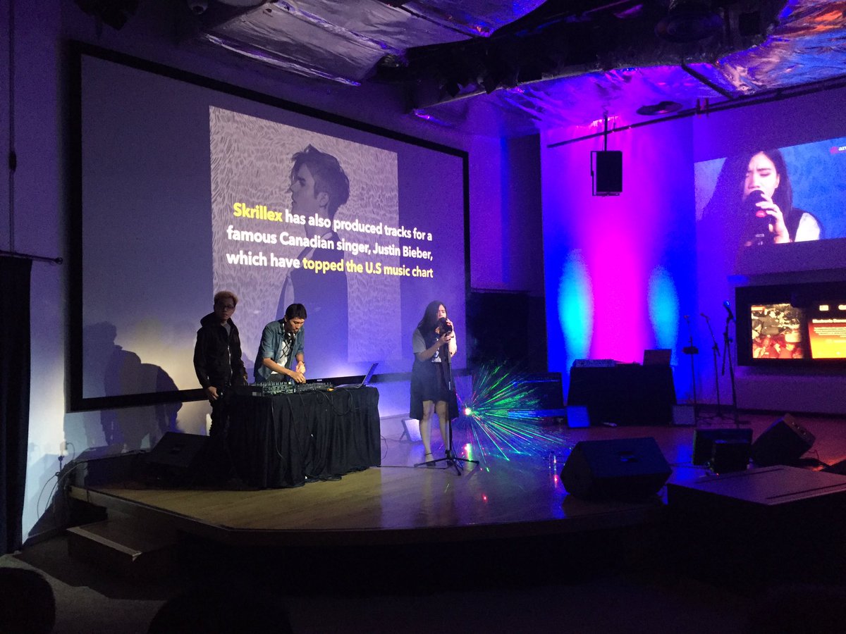 And now, Avonturir and Doty are on stage <a href="/atamerica/">@america</a> !!!