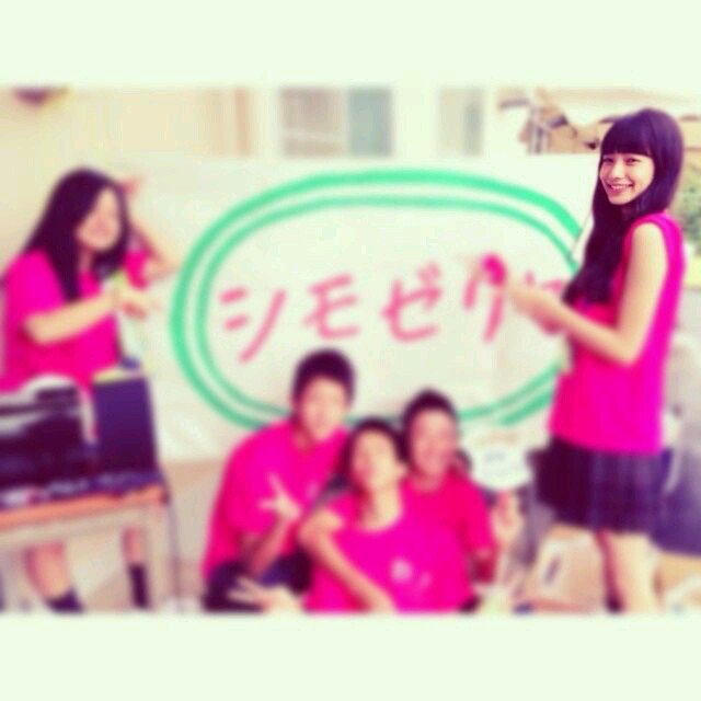 yuri2525ge23's tweet photo. 小松菜奈ちゃんの高校時代が天使すぎて(；；)
一人だけ飛び抜けてる(笑) https://t.co/UdKBjVzH33