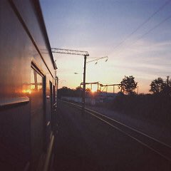 ondeadwaves's tweet photo. Pack a bag and let's go- should have done it a lifetime ago #blueinside https://t.co/FgXgM2wdWw