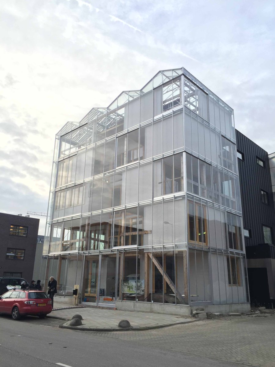 BOALSystems's tweet photo. Wie wil er nou niet in het Kashuis Amsterdam wonen?! #beglaasd #ccstudio #dillarchitecten https://t.co/CTLImVdqLR … https://t.co/WVKCNV8cHE