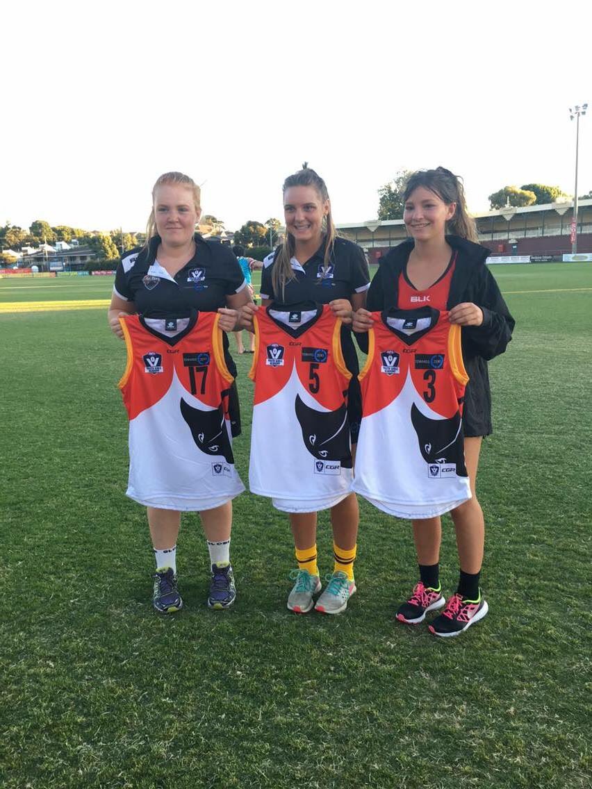 Jumper preso tonight for the <a href="/YouthGirls/">YG👑</a> <a href="/DandyStingrays/">Dandenong Stingrays</a> keen for round 1 Sunday with the <a href="/beleurajfc/">BeleuraJFC</a> girls #rays16