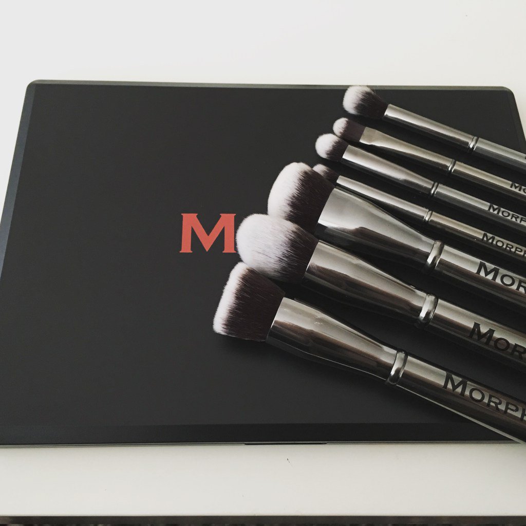 RoxanneOliviax's tweet photo. First Impressions of Morphe Gunmetal Brushes is up on the blog!! #morphe #gunmental… https://t.co/M5plBgQTWc https://t.co/hm8fygRz0l