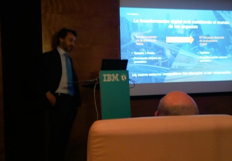 GlobbIT_ES's tweet photo. Hoy @IBM presenta su nuevo mainframe para la nube híbrida segura, el IBM z13s. Te lo contamos todo muy pronto. https://t.co/PgT3UDY2ks