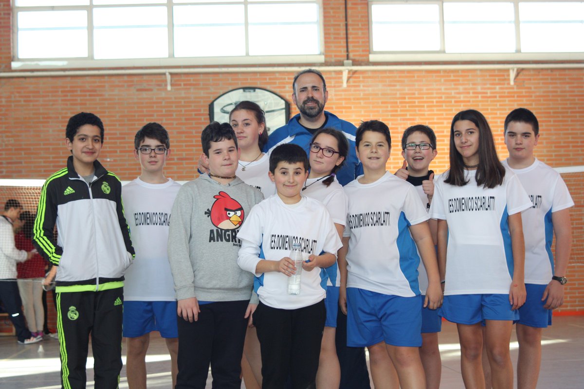 Equipo del IES Domenico Scarlatti que participa en los Campeonatos Escolares IES de Badminton.#DeporteAranjuez