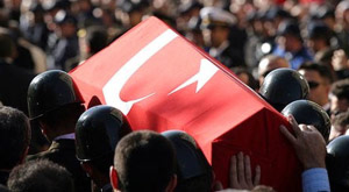 Diyarbakır'da Hain Saldırı! 6 Şehit
tgb.gen.tr/turkiye/diyarb…