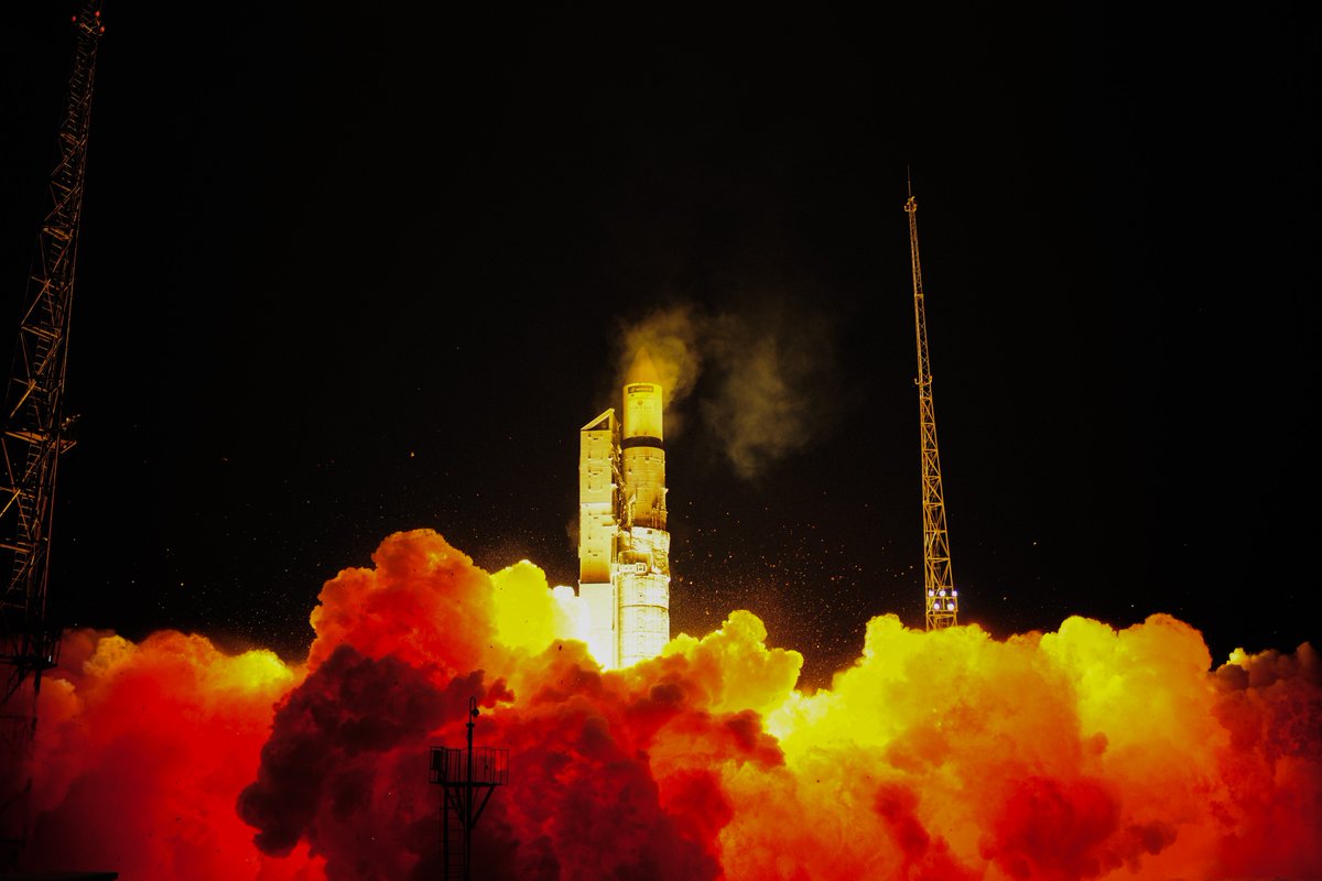 ShuttleAlmanac's tweet photo. New Pic 3 - Launch of Russian Rokot (former ICBM) launch from #Plesetsk carrying the @ESA #Sentinal3 #Sentinal3A https://t.co/LD5PdvtLDH