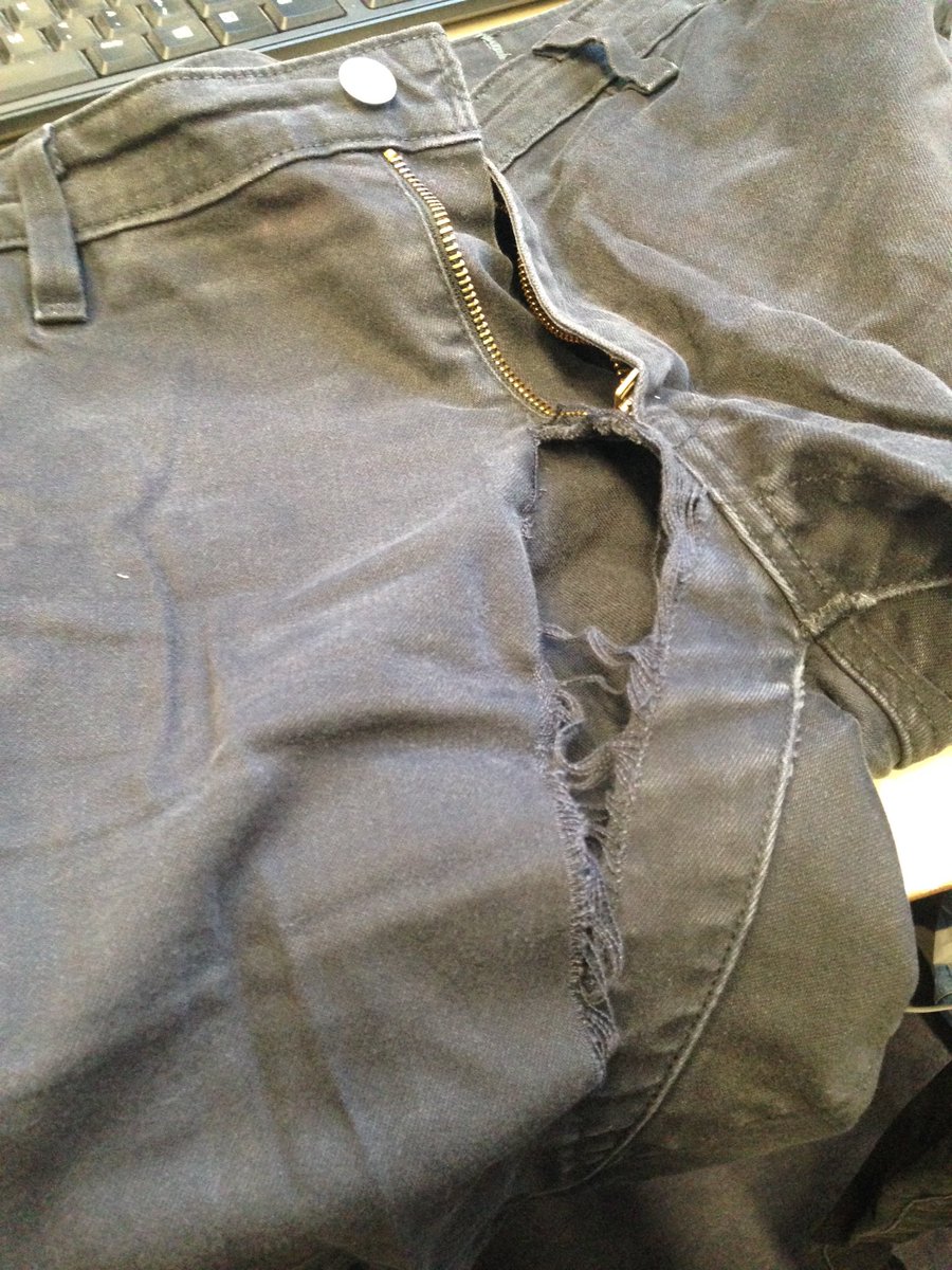 jameslomaxcouk's tweet photo. A little embarrassing for the both of us @LEVIS .....  #LevisCommuterID #LiveInLevis https://t.co/FOUpB4qnYn