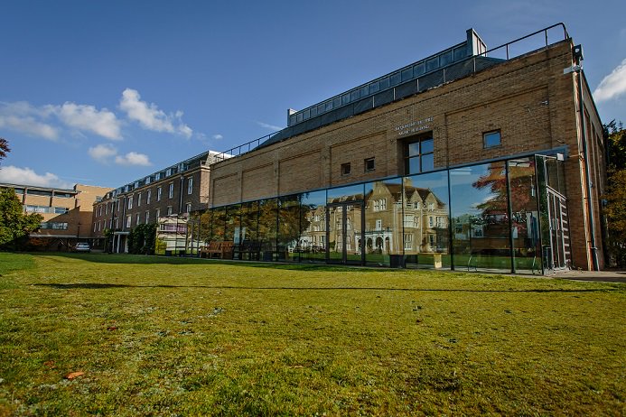 St Hilda's College tweet media
