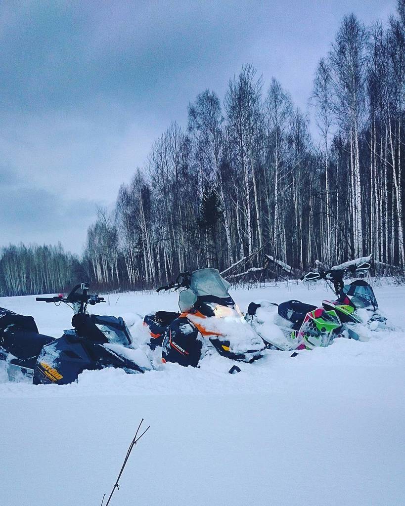 SnowmobileFotos's tweet photo. #Snowmobile Foto: By Instagram karetnikov1 https://t.co/yEdcDc5TeM #snowmobile #skidoo #sledlife #brp #redsleds #r… https://t.co/4d6hybKDJS
