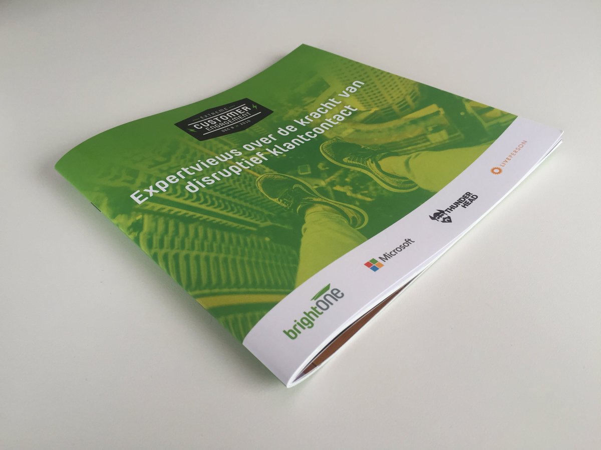 brightONE_MSFT's tweet photo. Interessant! 12 expertviews #customerengagement met @ruudhuigsloot @rikvera @vangeest en @NienkeBloem #xce15 https://t.co/fNDK4YL6dg