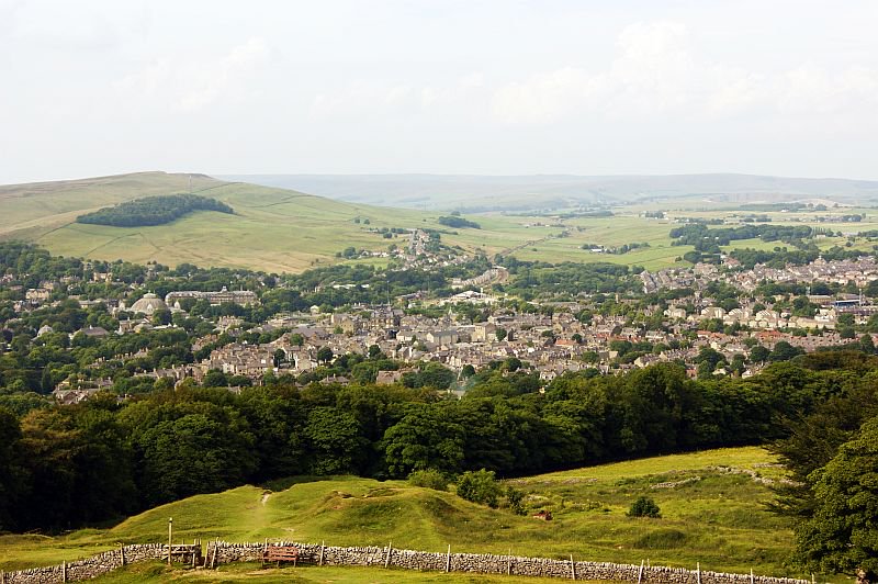LachlanMain's tweet photo. Buxton panorama, seen from Solomon's Temple. #Buxton #Derbyshire #solomanstemple #Lachlansphotos #Lachlansbooks https://t.co/hbiSX9jmaw