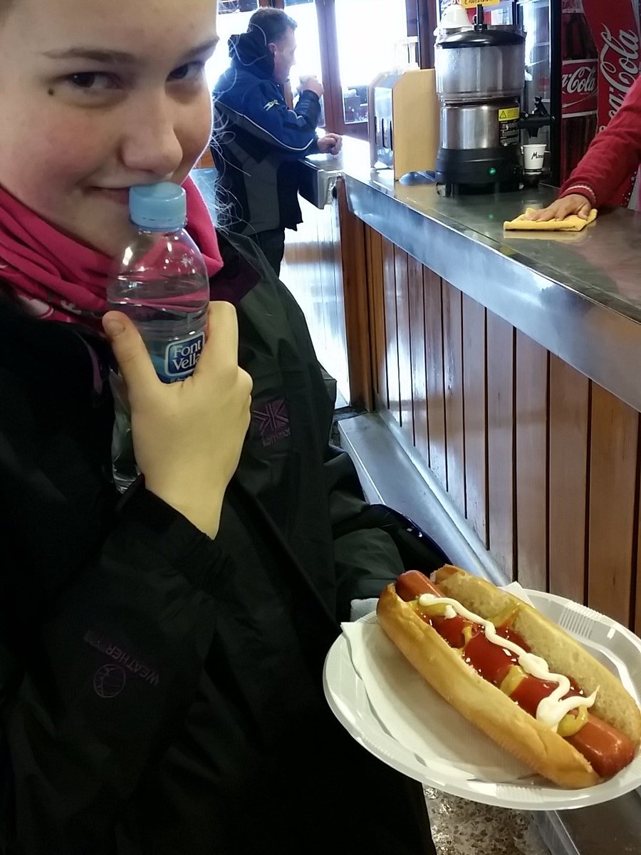 BCSPYRENEES's tweet photo. Mmmmmmmm........ frankfurt in a bun with ketchup mayo and mustard  #stavin https://t.co/700sXfmLVg