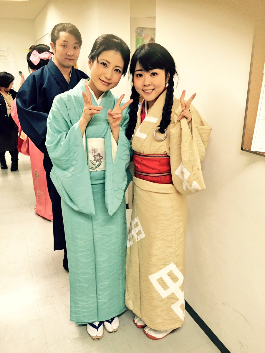 福圓美里 気持ちは夏 Sur Twitter 白石涼子ちゃんと楽屋も隣でめっちゃ仲良くなりました 密花とってもキレイだった でも破瓜のシーンで足を出してという演出に成功して はしゃいでバンザイしながら走って捌けてきたのが一番かわいかったです 笑 写真 三原 福圓美里 気持ちは夏 Sur Twitter 白石涼子ちゃんと楽屋も隣でめっちゃ仲良くなりました 密花とってもキレイだった でも破瓜のシーンで足を出してという演出に成功して はしゃいでバンザイしながら走って捌けてきたのが一番かわいかったです 笑 写真 三原