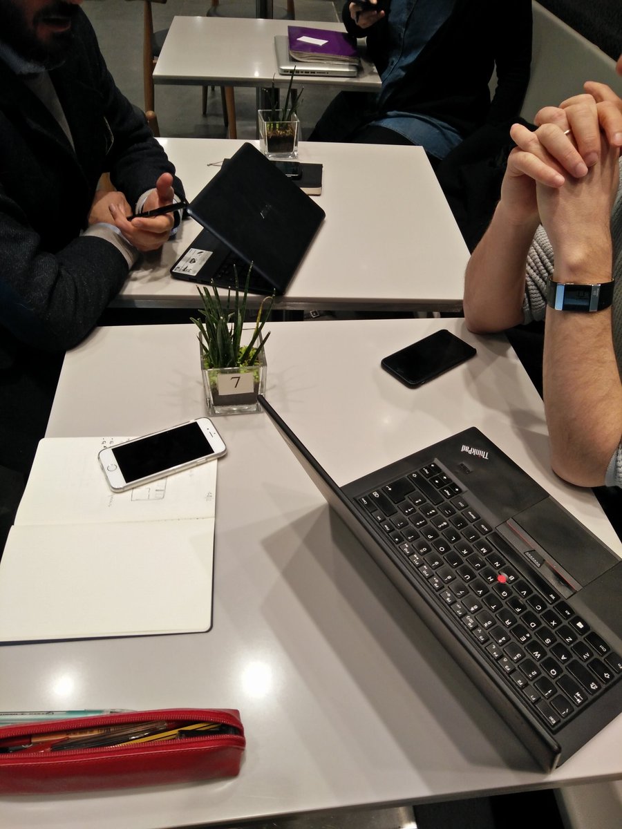 ChiaraTorti's tweet photo. Bar n.2 #Mudec per seconda riunione (e brioche) #SparkReply c'è! #LavoroAgile16 https://t.co/CZsPoMrDmL
