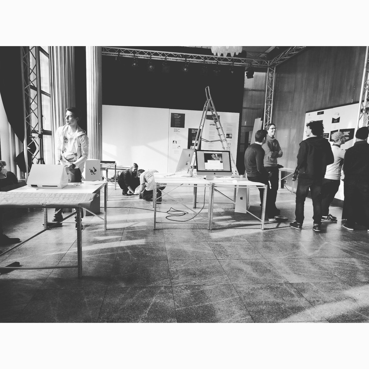 chlo_francois's tweet photo. LSD Show - iLab
#LSDshow #dwm5 #dwmaj https://t.co/FrnZiephFY