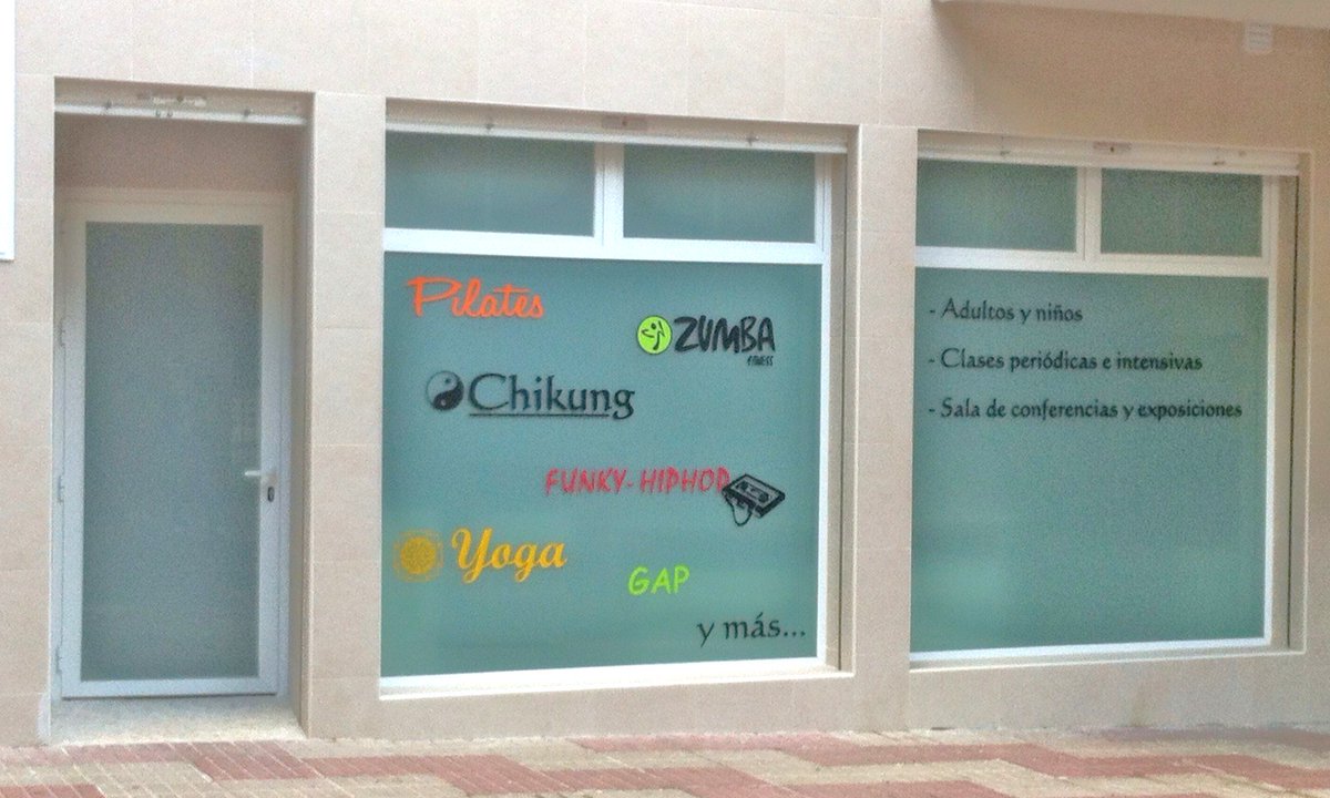 EvaDDB's tweet photo. Nuestra sala esta disponible por horas o días, infórmate! #alquilersala #cursos #talleres #clases #Marbella #evaddb https://t.co/AVjhtMcXlB