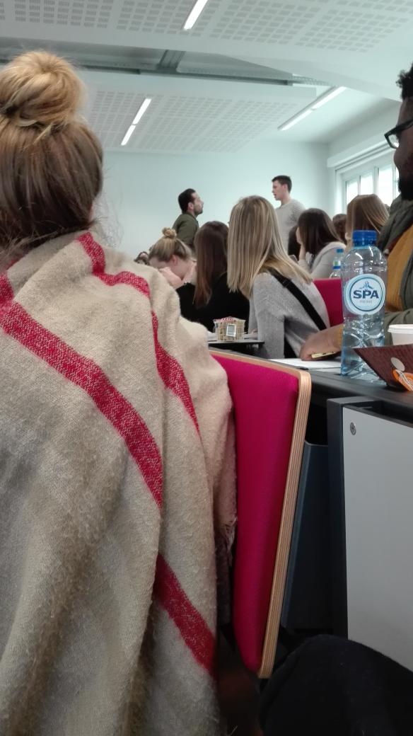 simon_blyaert's tweet photo. #confessionTime met #Intrabel.
Ben jij een spoorloper? https://t.co/C5W1JKfR64