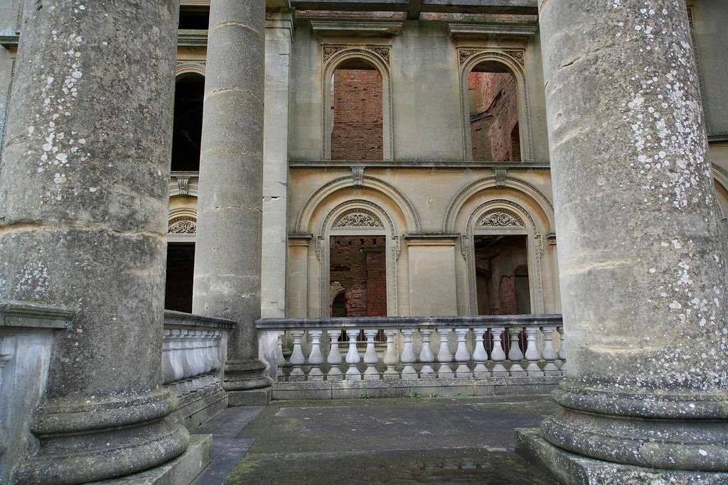 AnthonyDGilmore's tweet photo. Witley Court &amp; Gardens #worcpic #pictureoftheday #ukpotd #photosofbritain #shadows #atmosp… https://t.co/6JN6fEUV7b https://t.co/xK1Jhg8JGN