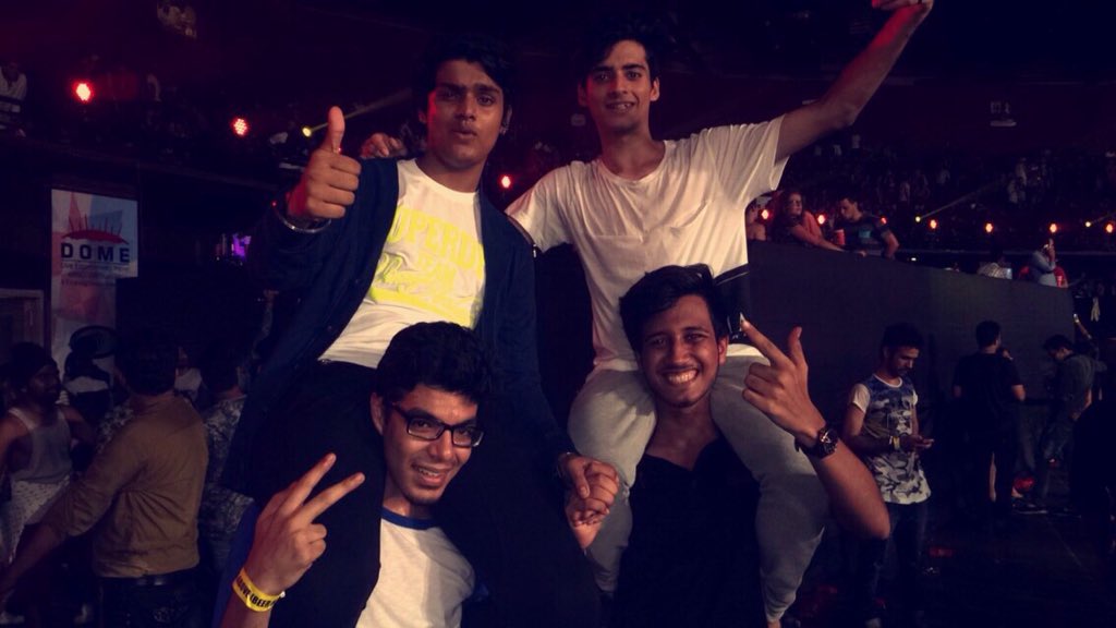 rohra_kunal's tweet photo. @Olacabs @MDBlockParty #OlaAccessToMDBP #Mumbai when the whole squad turns up at a rave https://t.co/WR1Ma9BLgy
