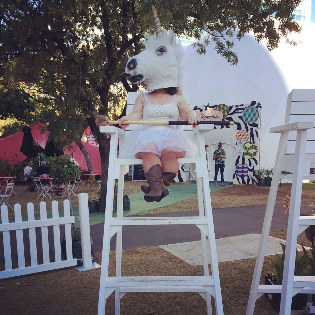 Do you play #croquet? Come over to the #RoyalCroquetClub and challenge this 103cm #Unicorn to a game! #AdLfringe