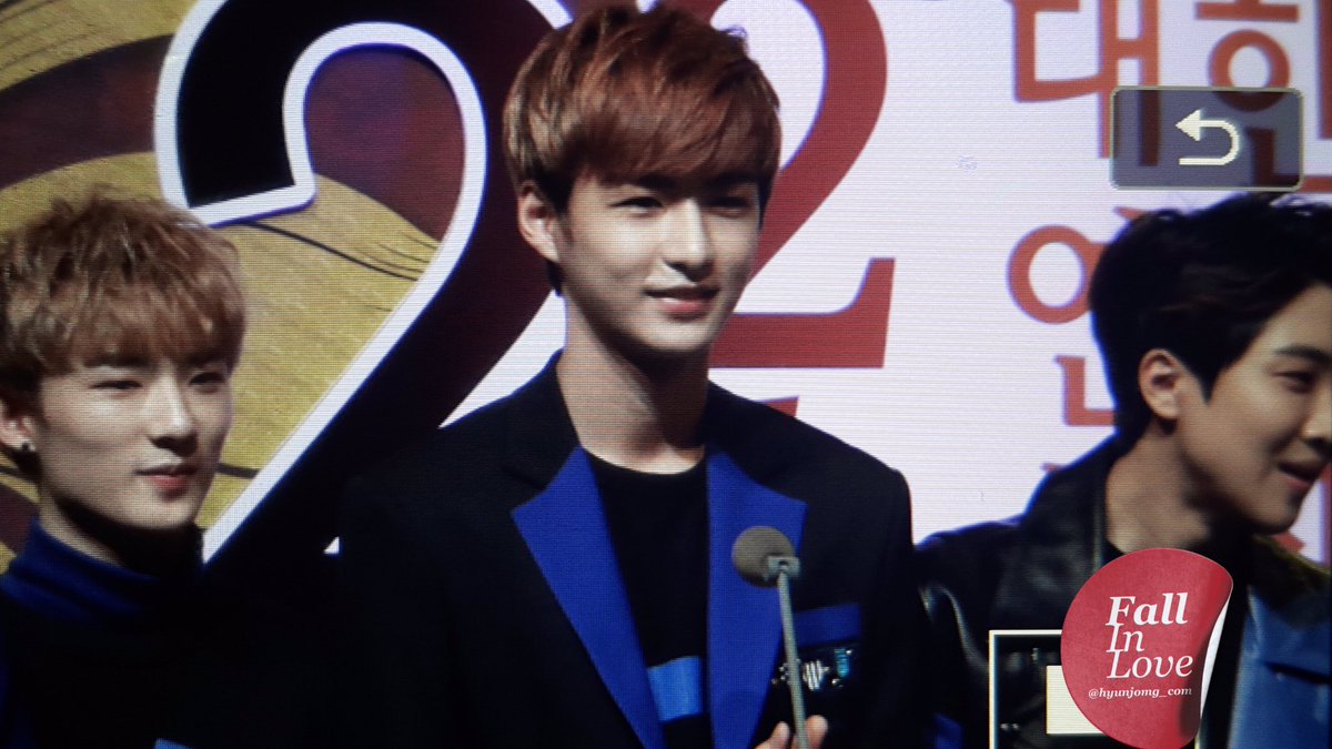 HYUNJONG_com's tweet photo. 160218 대한민국 연예예술상 시상식 프리뷰
❤️❤️❤️❤️❤️❤️❤️
@teamct_romeo #로미오 #현경 https://t.co/NxGMNb0Q1R