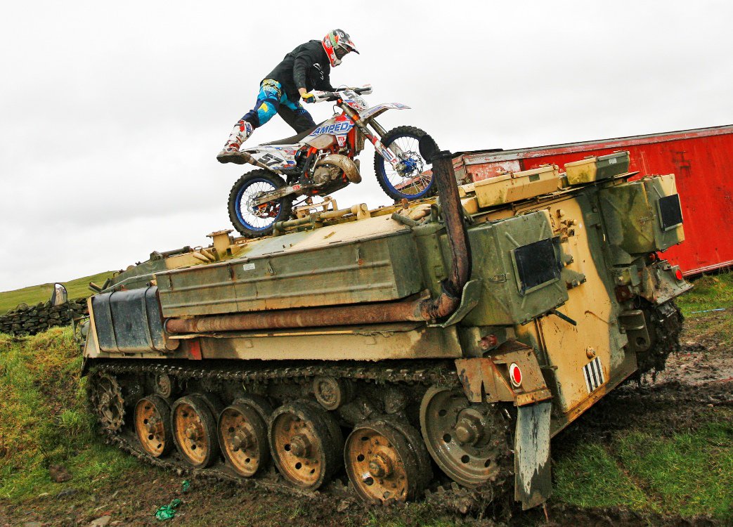 Trials star Billy’s the new kid on Extreme Enduro block @amped <a href="/eurotekktm/">Eurotek ktm</a> <a href="/Holmescales/">Holmescales Centre</a>
tmxnews.co.uk/news/latest-ne…