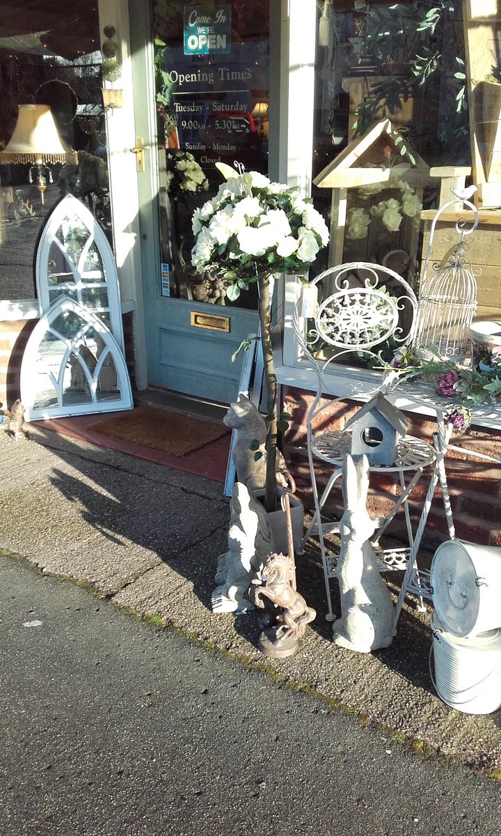 serendcodsall's tweet photo. Beautiful sunny day in Codsall, pop down &amp; see our eclectic mix of new &amp; old for all the home https://t.co/tLfbHiBjQQ