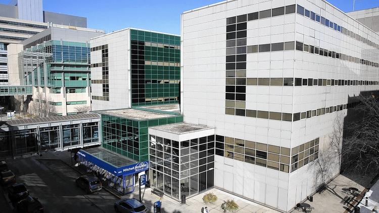 chicagotribune's tweet photo. University of Chicago commits to adult trauma service, wants to expand hospital https://t.co/sOBoOPCIQq https://t.co/tIp0KjdnXd