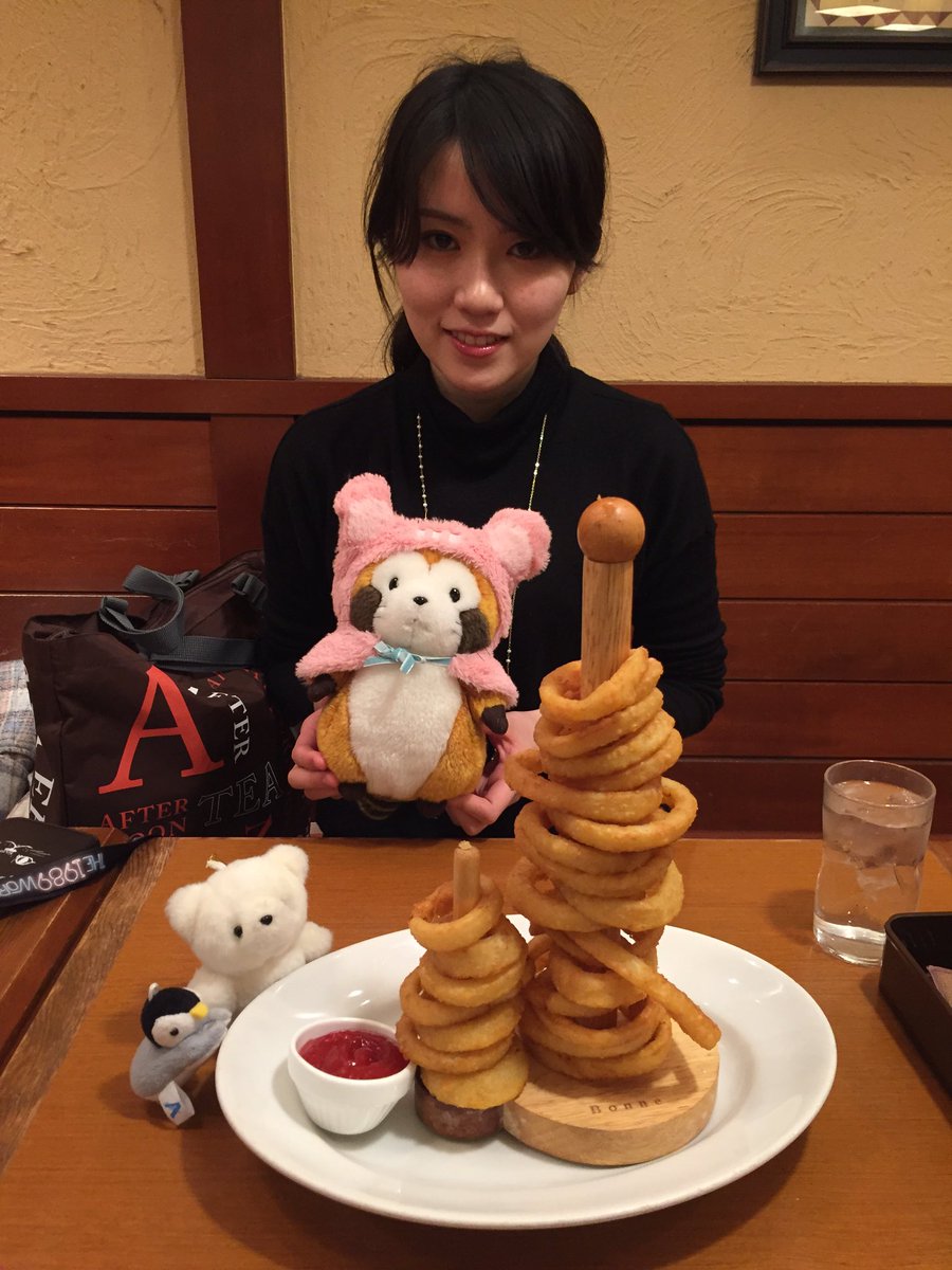 RascalAida13's tweet photo. 昨日はぺも連れてまやちゃんと会ったのみゃ😉 ひさしぶりのお出かけ楽しかった✌🏻️ おっさんのママ美人だった！(羨ましい) https://t.co/5iNzUxOMGF
