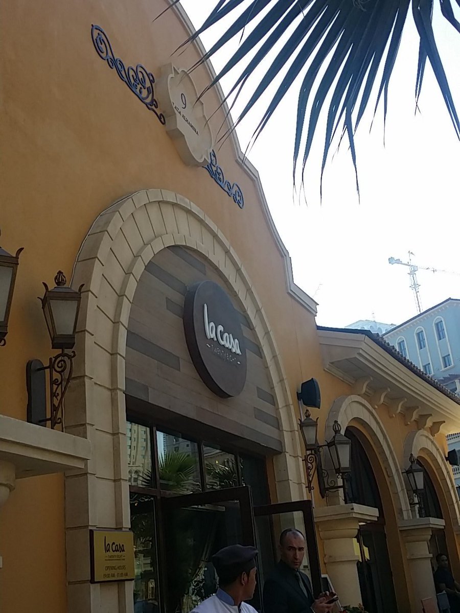 TheBuzzDoha's tweet photo. Enjoying lunch out at #lacasa28 using @Entertainer241 #buyonegetonefree https://t.co/tVcJQbqllk