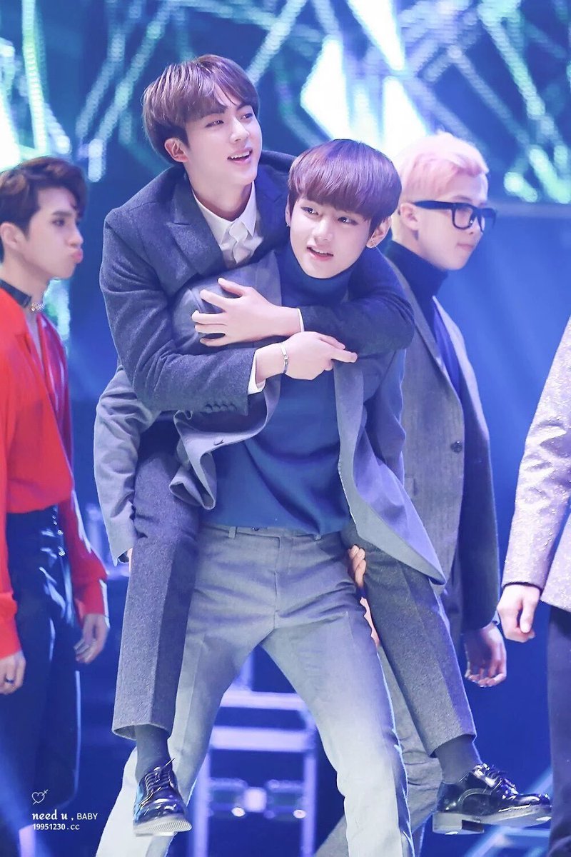 luhanallgdr's tweet photo. // I will carry you over, fire and water for your love, and I will hold you closer, hope your heart is strong enough https://t.co/F2vAguMwoj