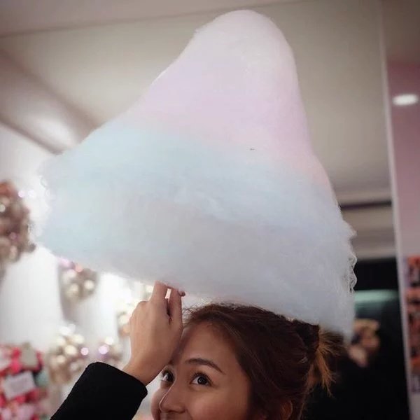 SmileFDCDO's tweet photo. KB in Japan

#VoteKathrynFPP #KCA https://t.co/kPw4ixG5Sa