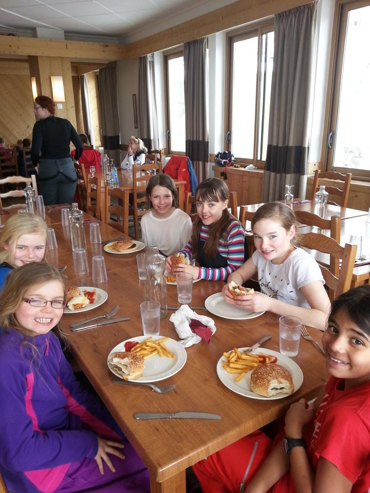JuniorFreemens's tweet photo. Junior school ski trip 2016 - more from lunch! #CLFSski2016 #skiing #lunch https://t.co/ypVoJXj5GD
