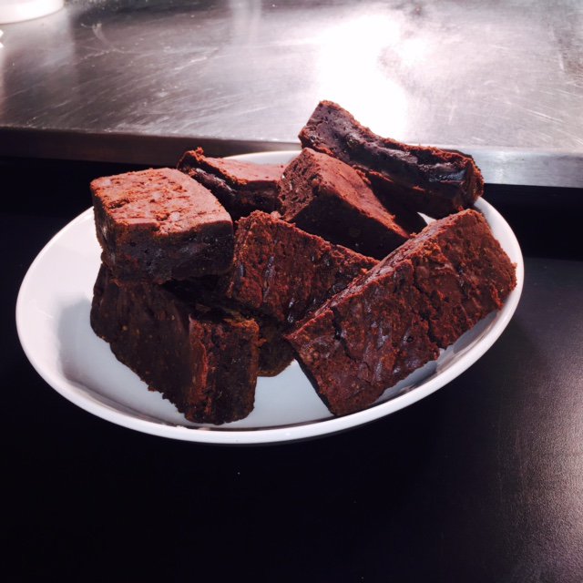 CastandCrewBfs's tweet photo. Stop by for a treat, lots of home baked goods on offer?@CastandCrewBfs #LoveTreats #LoveCastAndCrew #OpenLateTonight https://t.co/XgGk38tRmr