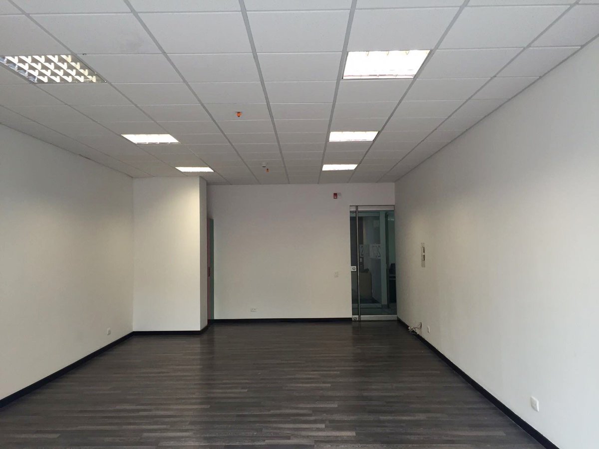 MacJmg's tweet photo. SE ARRIENDA EXCELENTE OFICINA - CHICO.
60 M2 - 2 GARAJES INDEPENDIENTES. https://t.co/RDNjsy5kjS