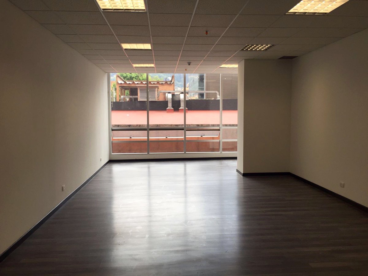 MacJmg's tweet photo. SE ARRIENDA EXCELENTE OFICINA - CHICO.
60 M2 - 2 GARAJES INDEPENDIENTES. https://t.co/RDNjsy5kjS