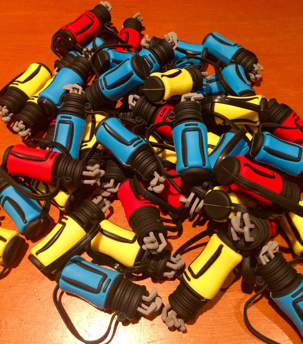 MacJmg's tweet photo. EL MEJOR REGALO PARA UN GOLFISTA!!!
LLEGARON...USB - TALEGAS DE GOLF - 4 GB, $45.000. https://t.co/fORS9kcJIM