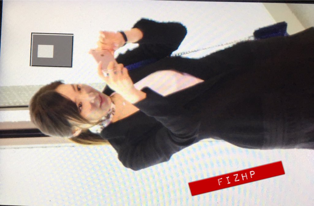 [PIC][17-02-2016]Tiffany khởi hành đi Thái Lan để tham dự sự kiện khai trương chi nhánh của thương hiệu "Christian Dior" vào hôm nay - Page 2 Cbfv-qaUYAAcEZR
