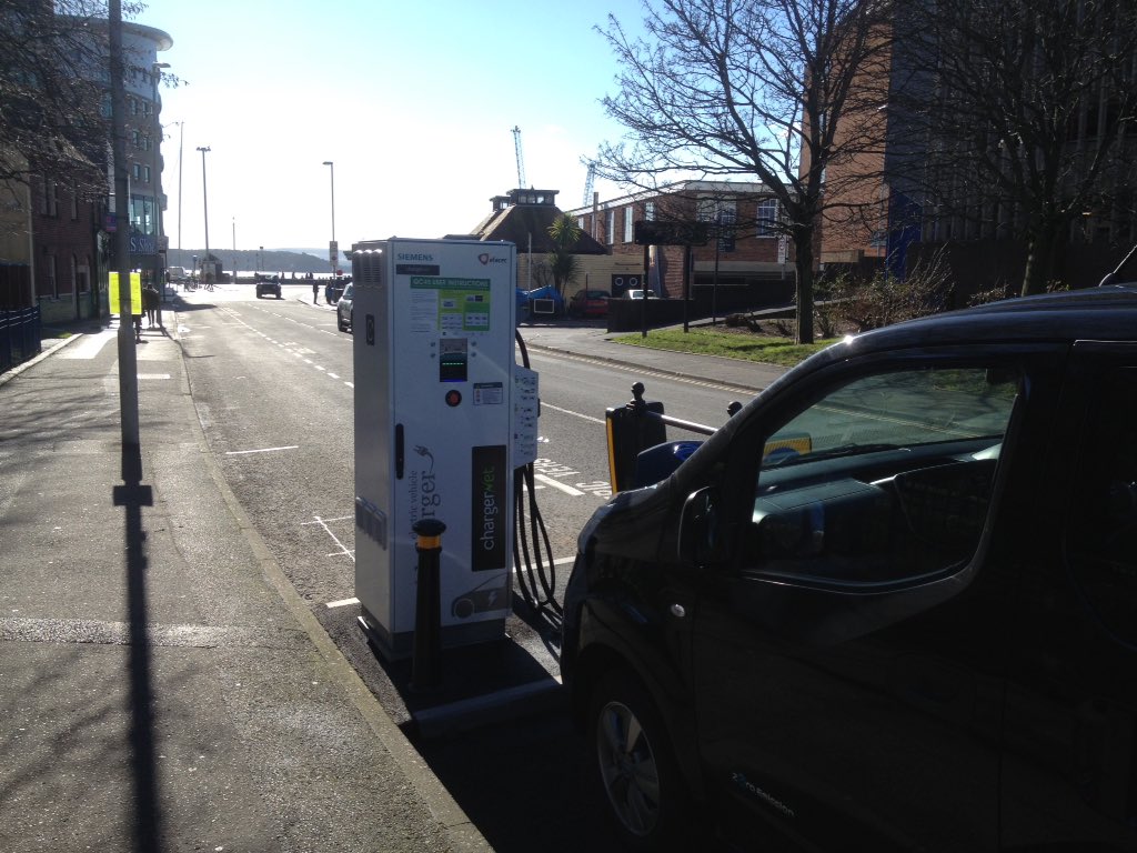 snfosberry's tweet photo. The @NissanEV_UK #eNV200 #EV adventure continues! Rapid Charge by the sea at @ChargeYourCar Poole Quay. #uncharged https://t.co/Eh6Nf6tHYA